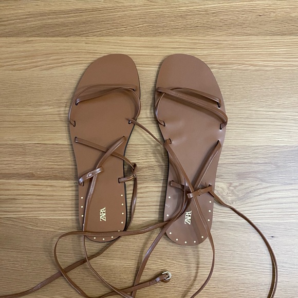 ZARA Tied Strappy Flat Sandals - Picture 1 of 3